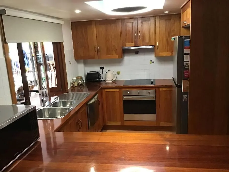 Holiday home Oasis, In Leafy Whitfield. Villa Edge Hill